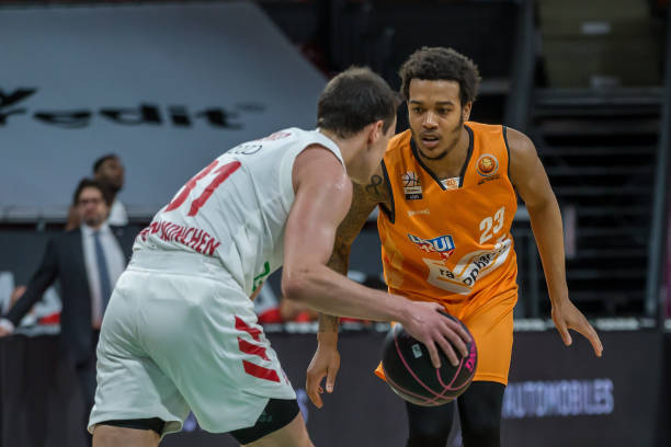 和小基耶萨 和小基耶萨